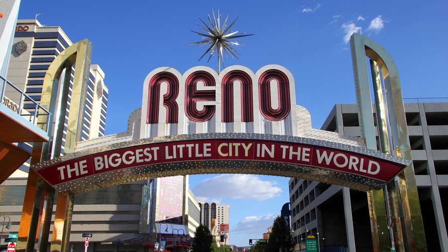 Reno arch – Biggest Little City sign promotes Nevada hard‑money loan market innovation