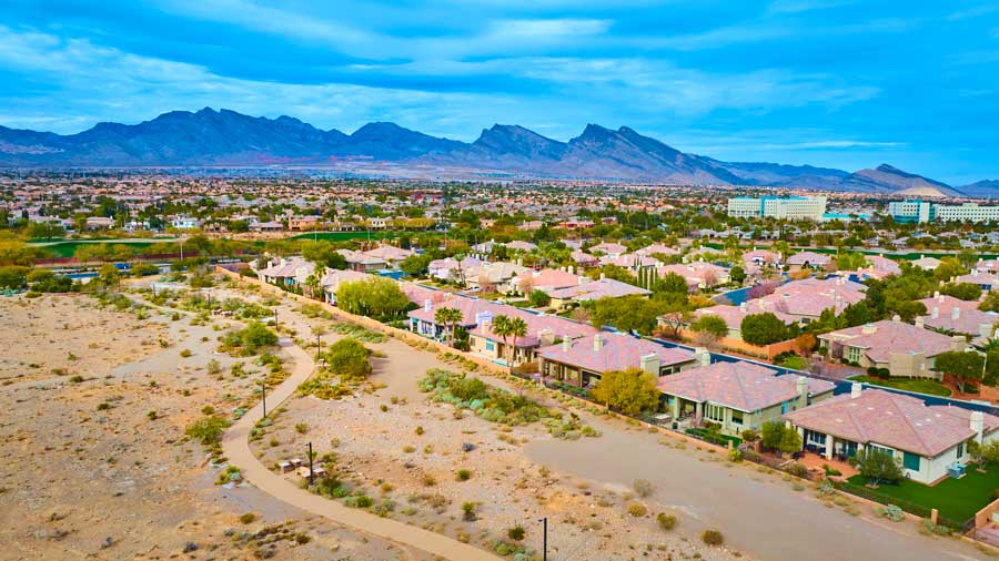desert-homes-with-mountain-view-in-nevada Desert suburban homes Nevada